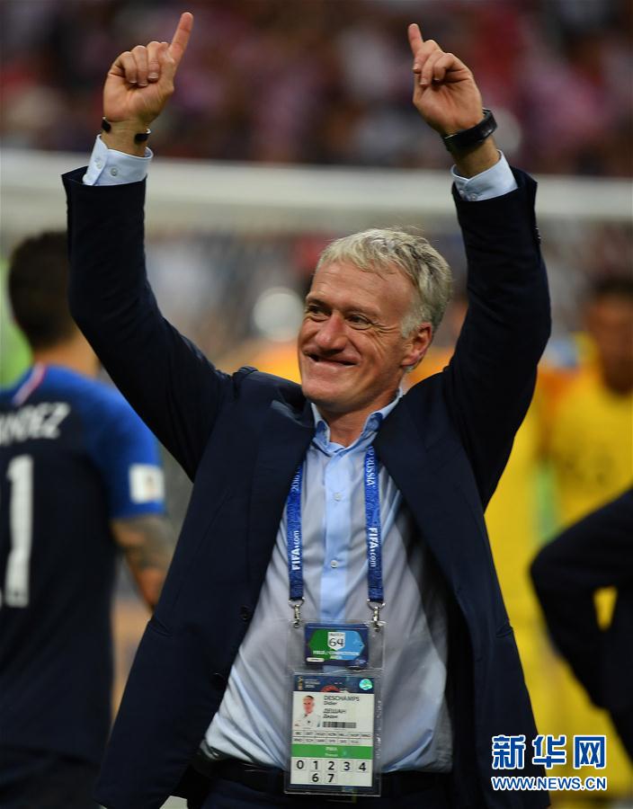  里尔防线失误频出 主教练赛后直言需引援  